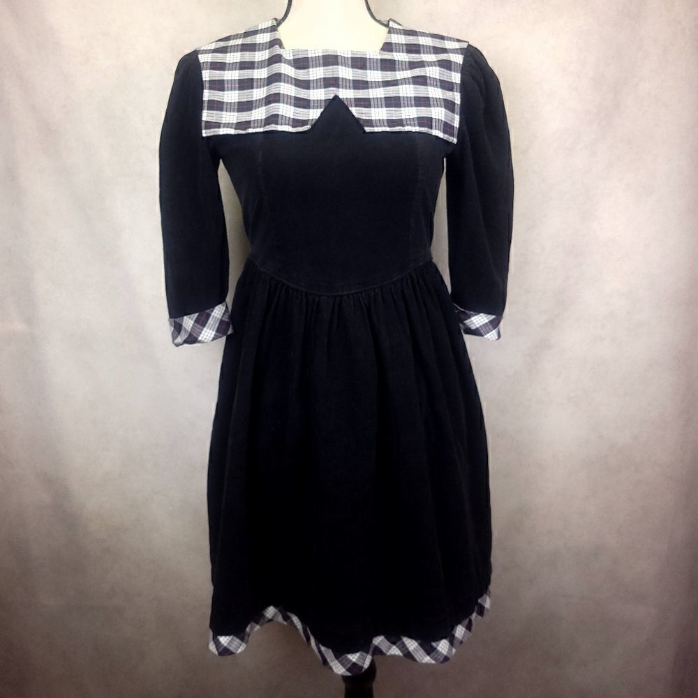 Vintage Polly Flinders Black Corduroy Bib Collar Fit and Flare Girls Dress 14
